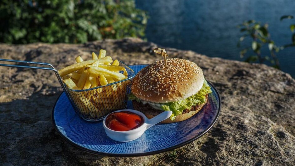 Burger im Seestüberl | © Seestüberl auf der Hebalm