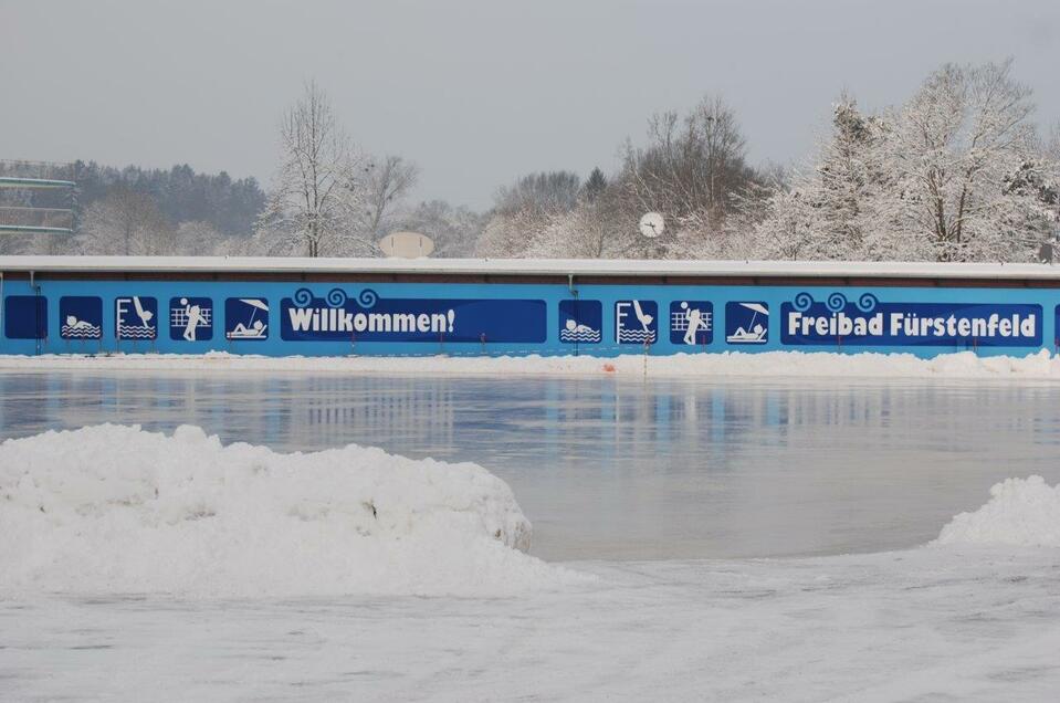 Ice skating Fürstenfeld - Impression #1