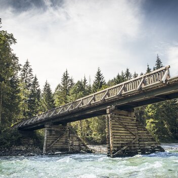 Johnsbachsteg über die Enns I Gesäuse | Stefan Leitner | © Stefan Leitner