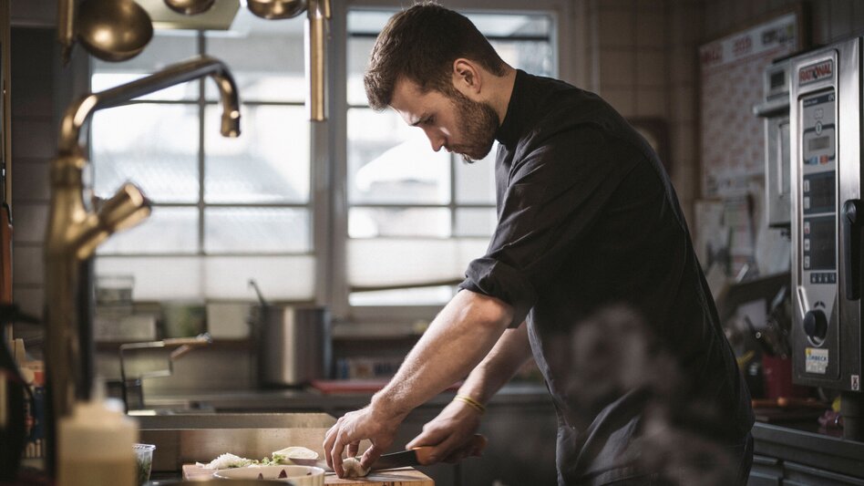 Albert Bacher from the "Der Kamper" inn in Gesäuse | © Stefan Leitner