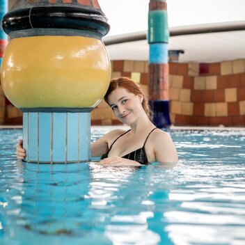 Innenbereich der Rogner Bad Blumau Therme | ©  Rogner Bad Blumau | Hundertwasser Architekturprojekt
