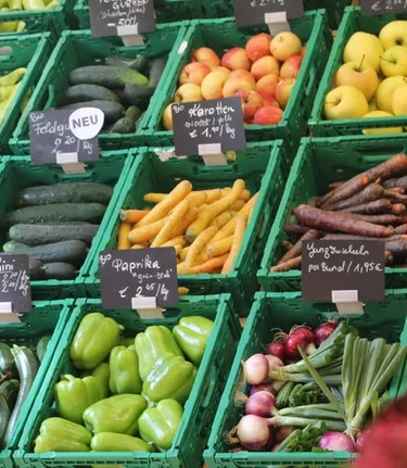 Fresh fruit & vegetables from Pranger farm store | © Thermen- & Vulkanland | Hofladen Pranger