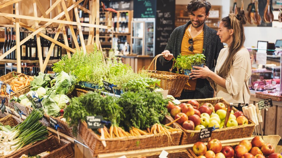 Regional shopping at Bauernstadl Feldbach | © Thermen- & Vulkanland | Bernhard Bergmann