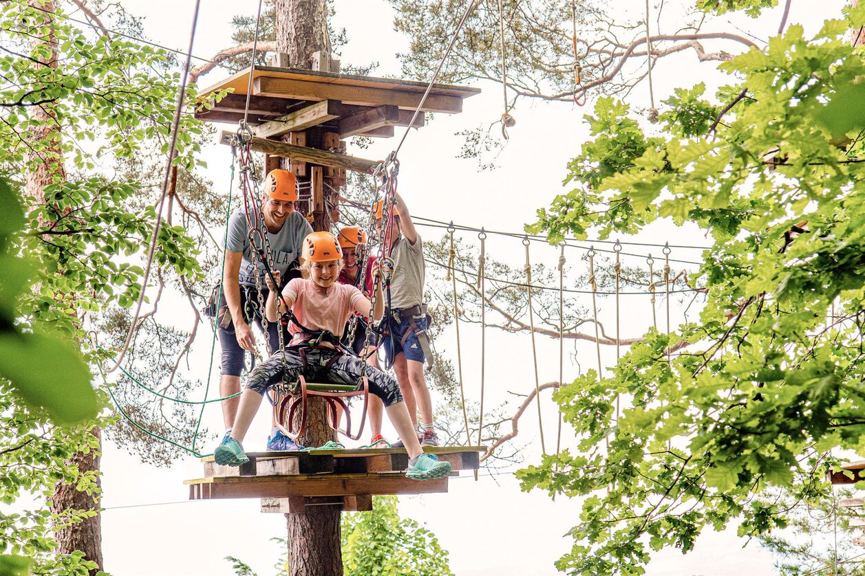 Klettern im Erlebnispark Geier - Europas größter Waldseilgarten | © Thermen- & Vulkanland | Mias Photoart