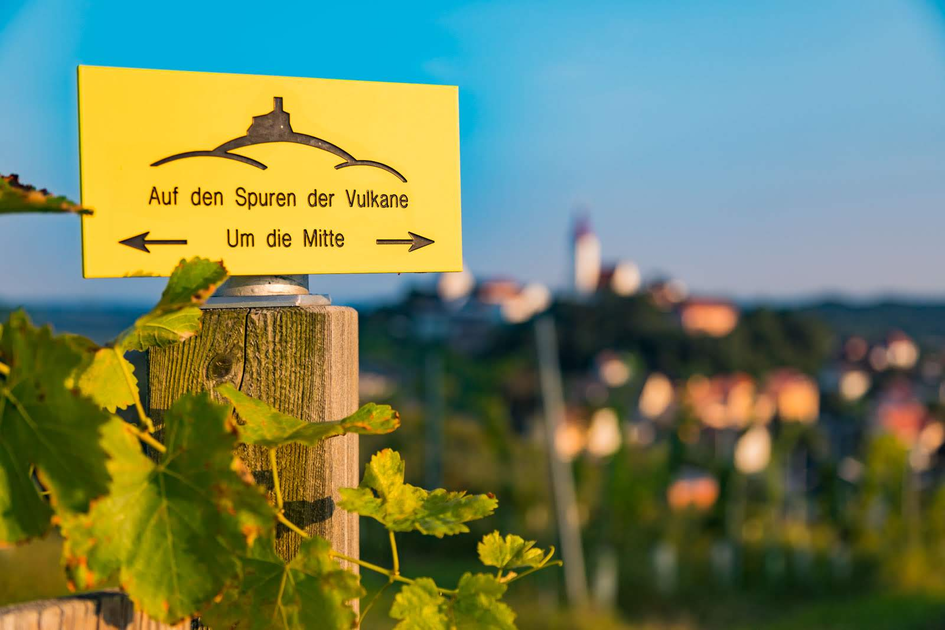 Auf den Spuren der Vulkane wandern | © Thermen- & Vulkanland | Werner Krug