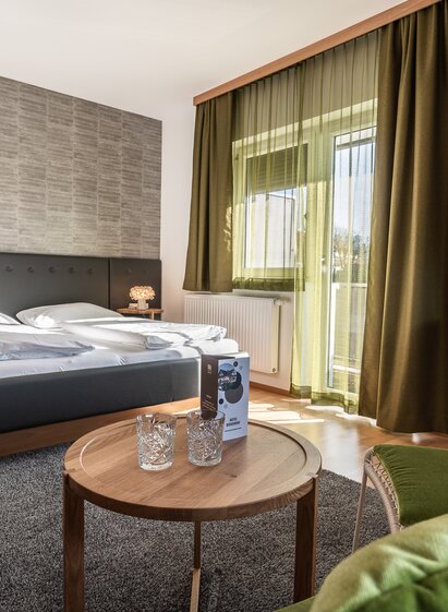 Zimmer Hotel Unterkunft Gastfreundlichkeit Modern Gemütlich Entspannung Bett Möbel 