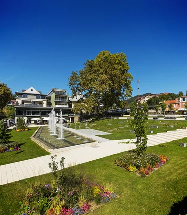 Flanieren & Genießen am Hauptplatz in Bad Gleichenberg | © Thermen- & Vulkanland | Werner Krug