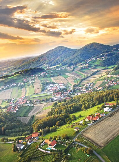 Blick auf die Gleichenberger Kogel | © Thermen- & Vulkanland | Werner Resch