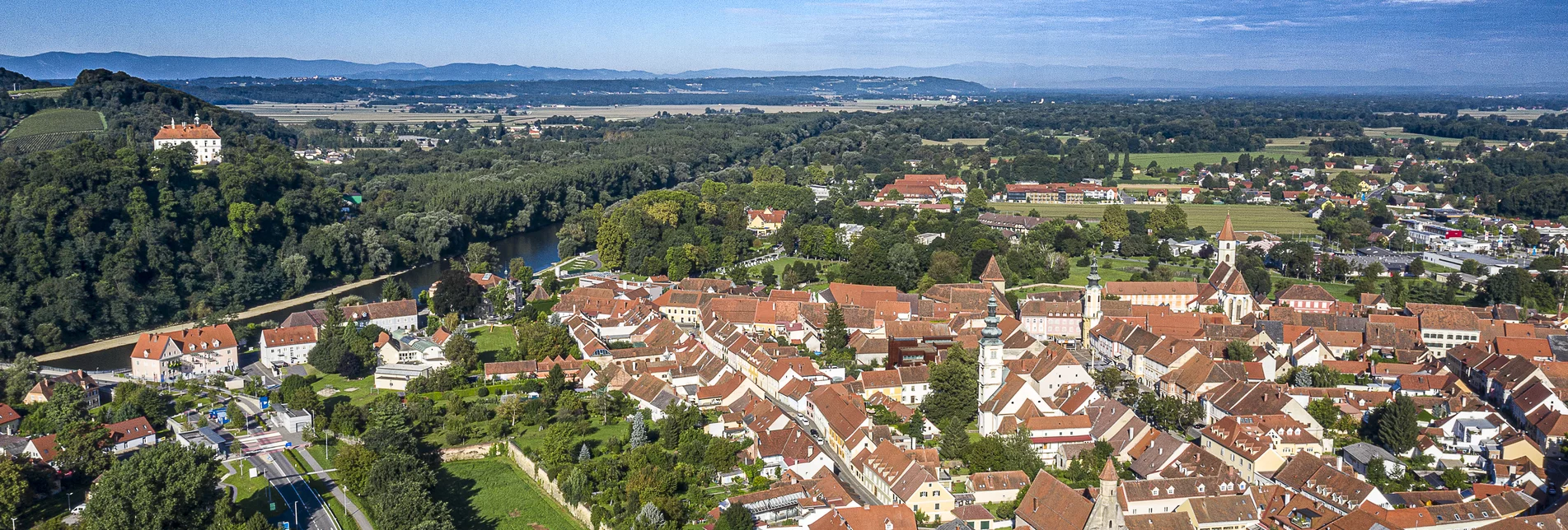 Luftaufnahme der historischen Altstadt Bad Radkersburg | ©pixelmaker.at | Robert Sommerauer