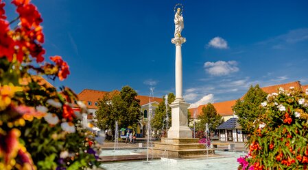 Marienbrunnen am Hauptplatz in Fürstenfeld | © Wolfgang Spekner