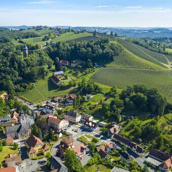 Aerial view of Klöch |  pixelmaker.at | © Tourismusverband Thermen- & Vulkanland | pixelmaker.at