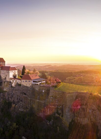 Sonnenaufgang auf der Riegersburg | © STG | photo-austria.at