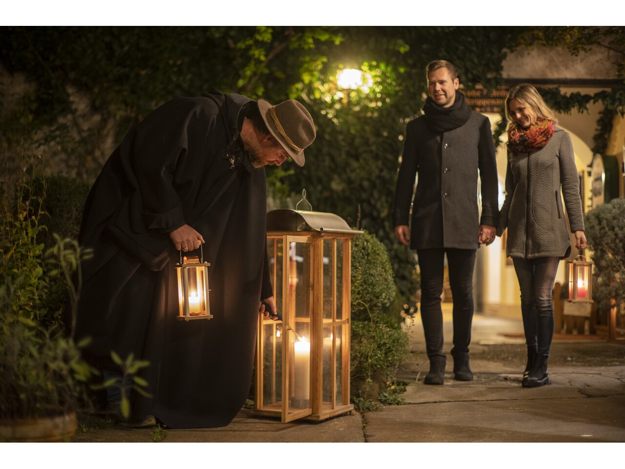 Adventspaziergang in Feldbach mit Laternen