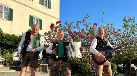 Die Edlseer zu Besuch auf Schloss Kapfenstein | © Die Edlseer