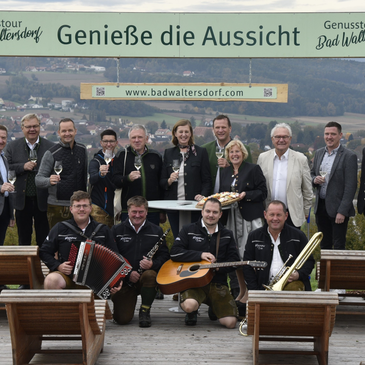 Gruppenfoto Eröffnung Genusstour Bad Waltersdorf