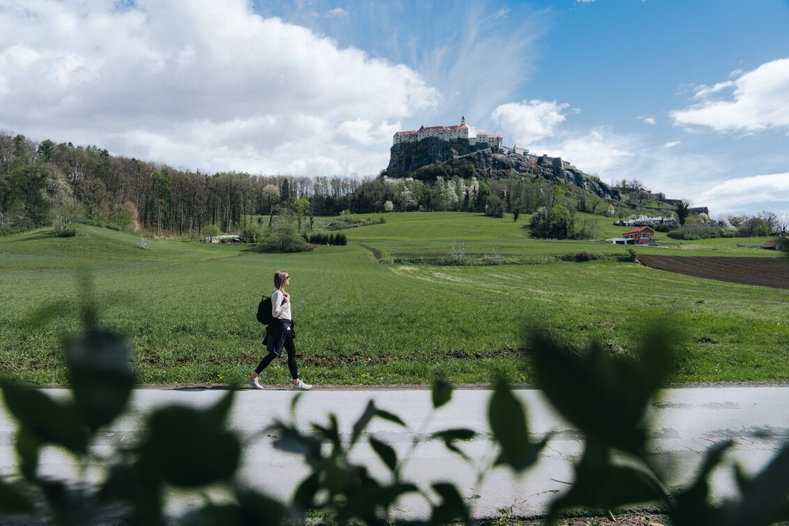 Genusswanderung im Frühling Riegersburg | © Österreichs Wanderdörfer | Line Sulzbacher