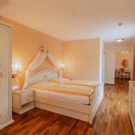 Schlafzimmer Schlössl-Hotel-Kindl | © Schloss Hotel Kindl