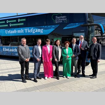 Neuer Thermenlandbus | © Thermen- & Vulkanland | Christian Thomaser