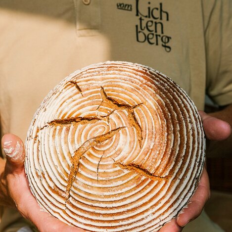 Frisches Brot von der Bio-Bäckerei Vom Lichtenberg in Gnas | © Thermen- & Vulkanland | SupersusiCom