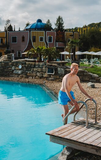Eintauchen ins Rogner Bad  Blumau | © Thermen- & Vulkanland | valantic austria