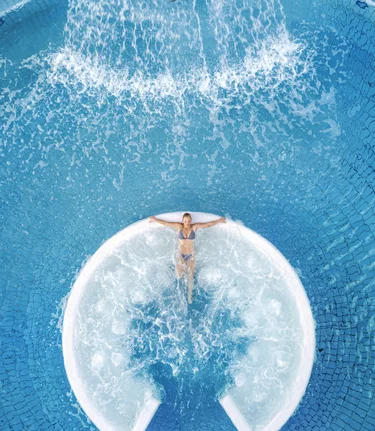 Pure relaxation in soothing thermal water | © Thermen- & Vulkanland Steiermark | Michael Königshofer