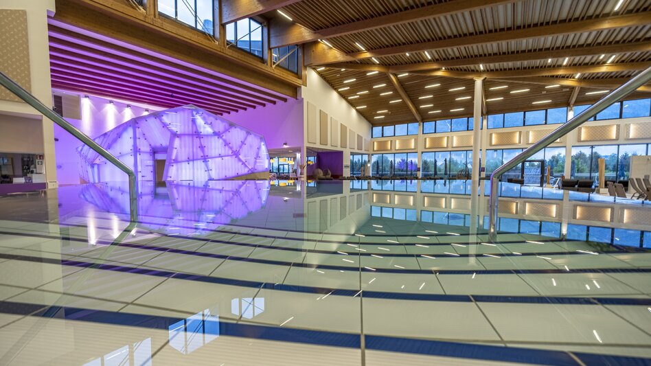 © THOMAS LAHNSTEINER