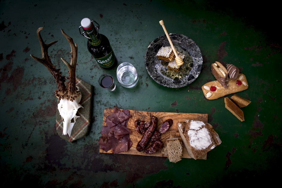Die kulinarische Steiermark:  Hochschwab-Wild, Lebkuchen, Honig, Kräuterbitter, Wasser, Bier - die Hochsteiermark | © Steiermark Tourismus / Tom Lamm | Tom Lamm