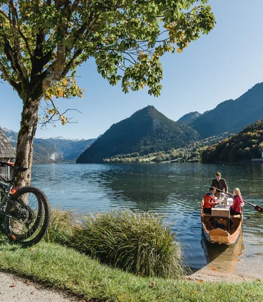 Salzkammergut BergeSeen E-Trail | © Salzkammergut - Katrin Kerschbaumer | Mit Unterstützung von Bund und Europäischer Union.