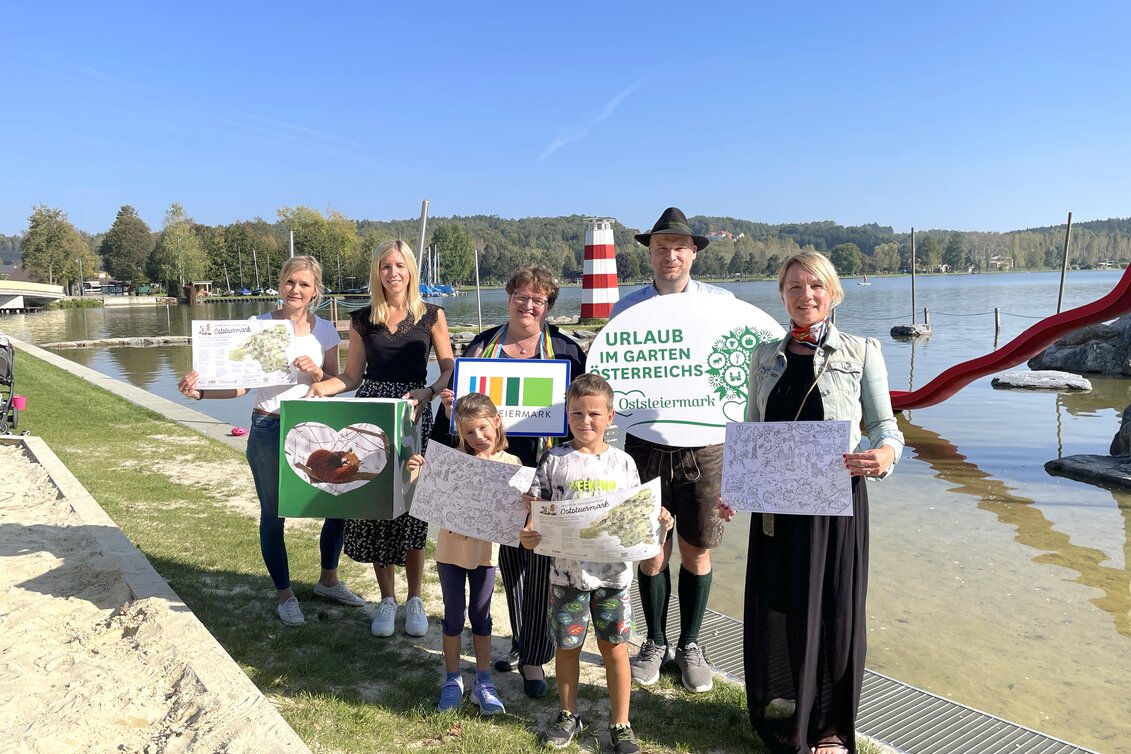 Gruppenfoto Pressekonferenz zur Malvorlage Oststeiermark | © TV Oststeiermark