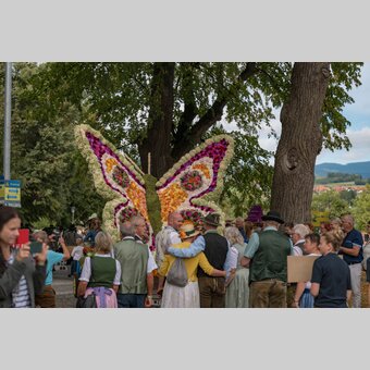 Blumenwagen beim Blumenkorso in Vorau in der Oststeiermark | ©  Oststeiermark Tourismus | Rene Strasser