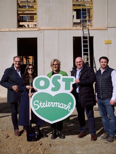 Gleichenfeier zum Bau des Hotel Mikeli in der Oststeiermark | Valerie Maltseva