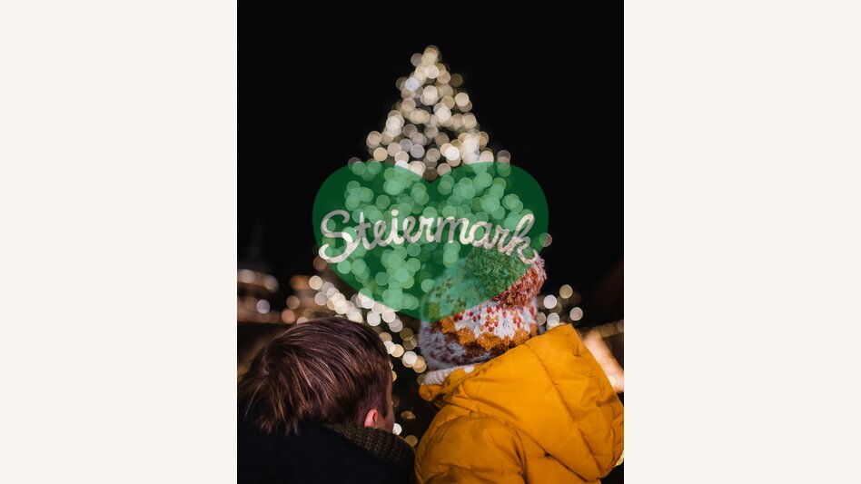Christbaum bestaunen beim Hartberger Weihnachtszauber | © Oststeiermark Tourismus | studio draussen