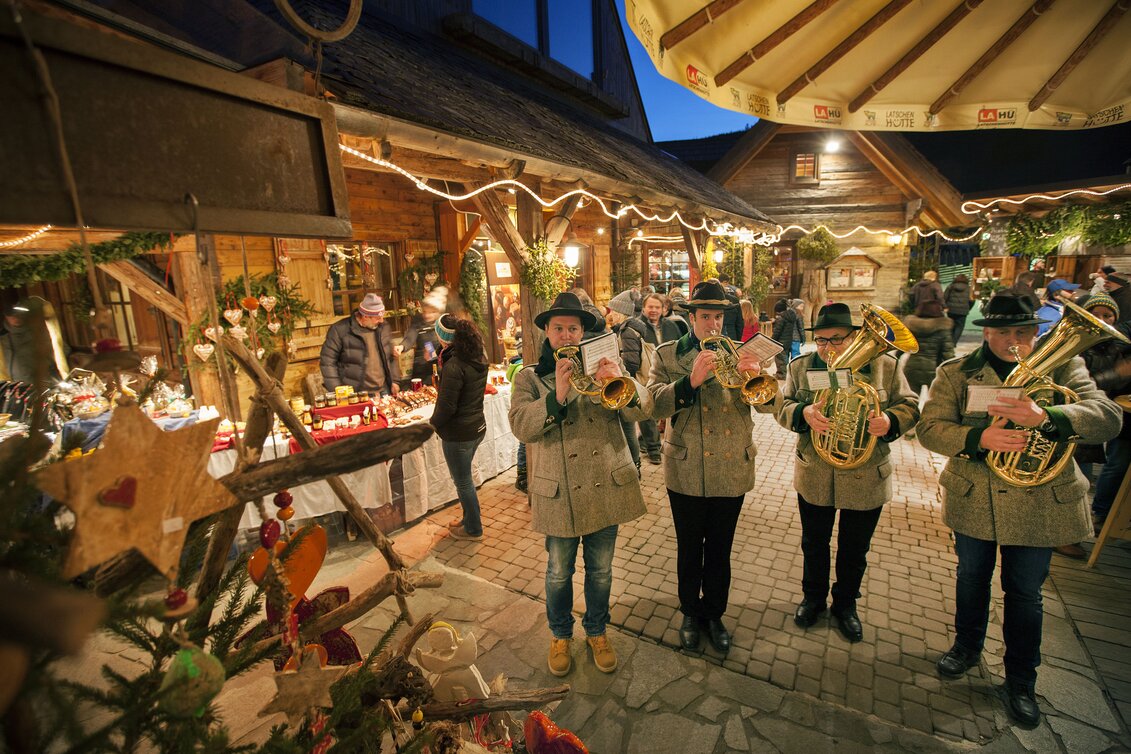 PackageZauberhafter Advent im Naturpark Almenland - 2 oder 4 Nächte inkl. Frühstück und Abendessen bei einem ausgewählten Gastgeber