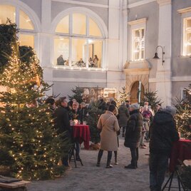 Ebner Advent im Pöllauer Schlosshof in der Oststeiermark