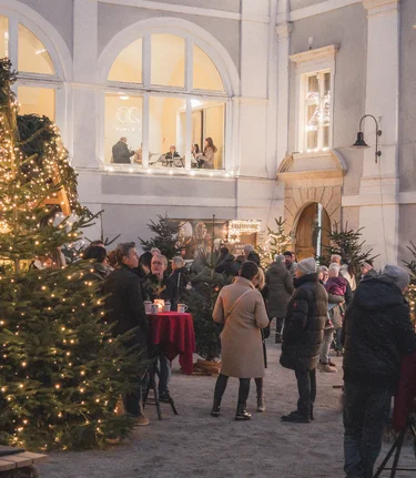 Ebner Advent im Pöllauer Schlosshof in der Oststeiermark | © Alexander Letonja | Maria Ebner