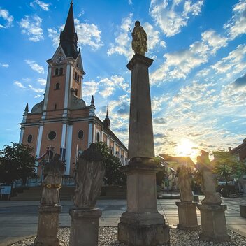 Sunrise at the parish church Gleisdorf in Eastern Styria | ©  Oststeiermark Tourismus | Stadtmarketing Gleisdorf