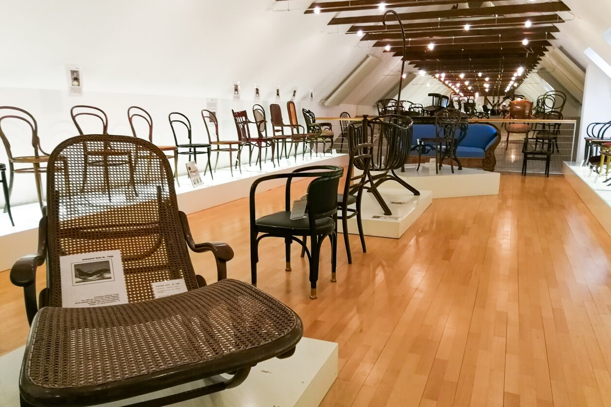 Armchair exhibition at the Thonet Museum in Friedberg | © TV Oststeiermark | Nicole Friesenbichler