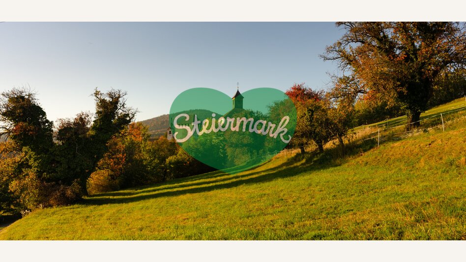 Burg Neuberg in herbstlicher Landschaft | © Oststeiermark Tourismus | Bernhard Bergmann