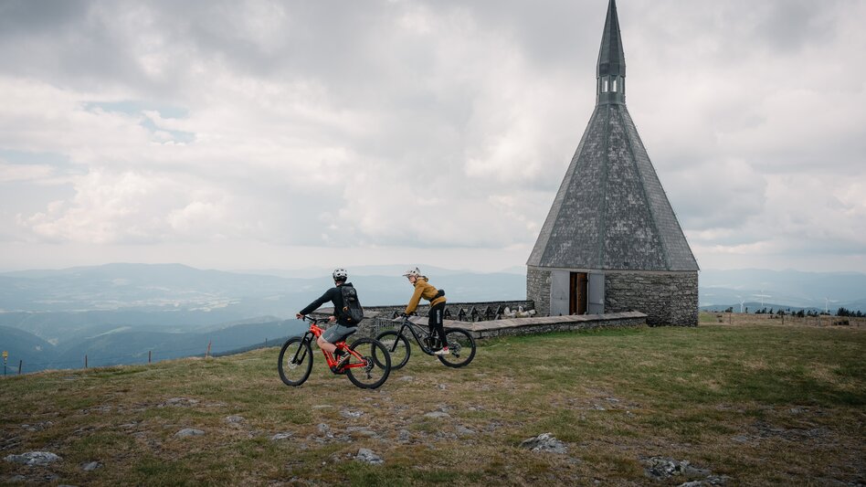 Fahrt auf den Hochwechsel über die Steirischen Wexl Trails