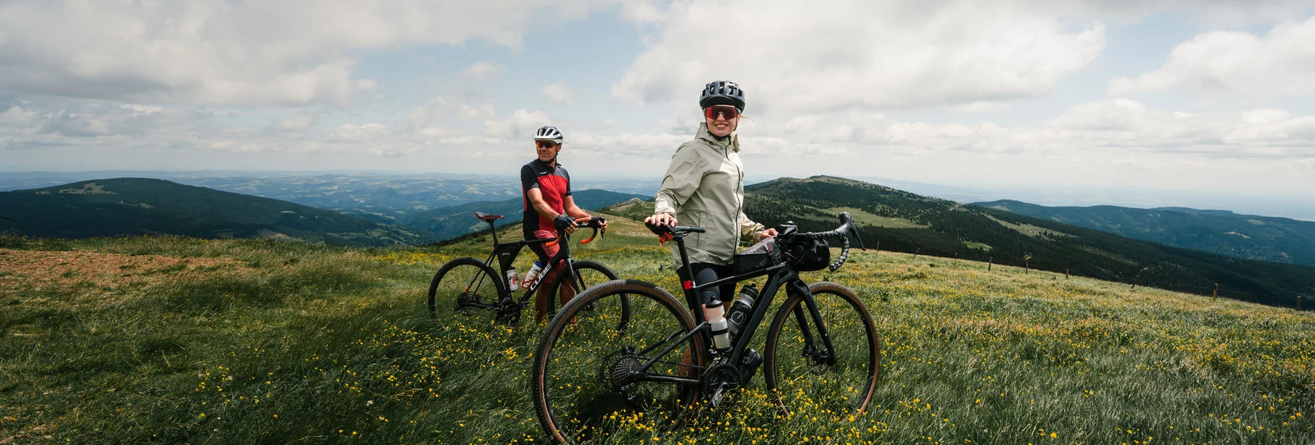Gravel bikers on the Hochwechsel in Eastern Styria | ©  Oststeiermark Tourismus | Christoph Lukas