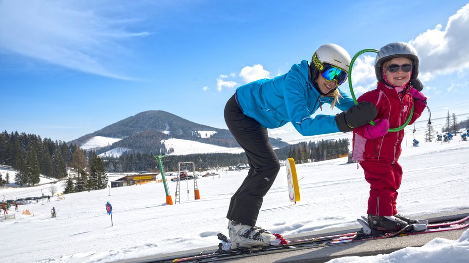 Skifahren mit der ganzen Familie bei den Teichalmliften in der Oststeiermark | Bernhard Bergmann | © Oststeiermark Tourismus, Bernhard Bergmann