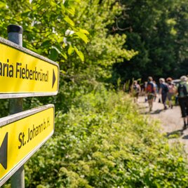 Beschilderung zu Maria Fieberbründl in der Oststeiermark