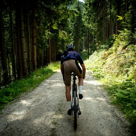 Gravel Biken auf Waldwegen in der Oststeiermark | © TV Oststeiermark | Martin Granadia
