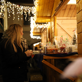 Stand beim Christkindlmarkt Weiz