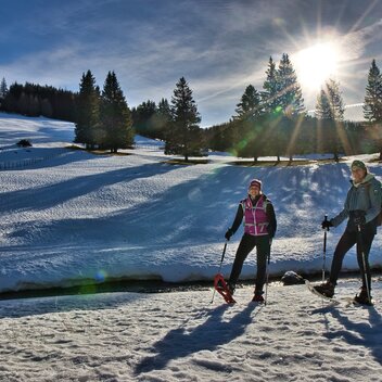 Schneeschuhwandern auf der Tyrnauer Alm in der Oststeiermark | © Oststeiermark Tourismus