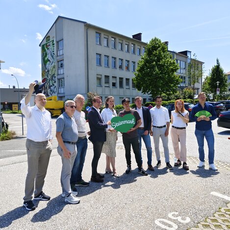 Pressetermin mit Nychos und Landesrätin Barbara Eibinger-Miedl in Hartberg | © Oststeiermark Tourismus | Nicole Friesenbichler