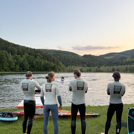 Surfer beim Summer-Opening am Stubenbergsee | ©  Oststeiermark Tourismus | Chiara Gölles