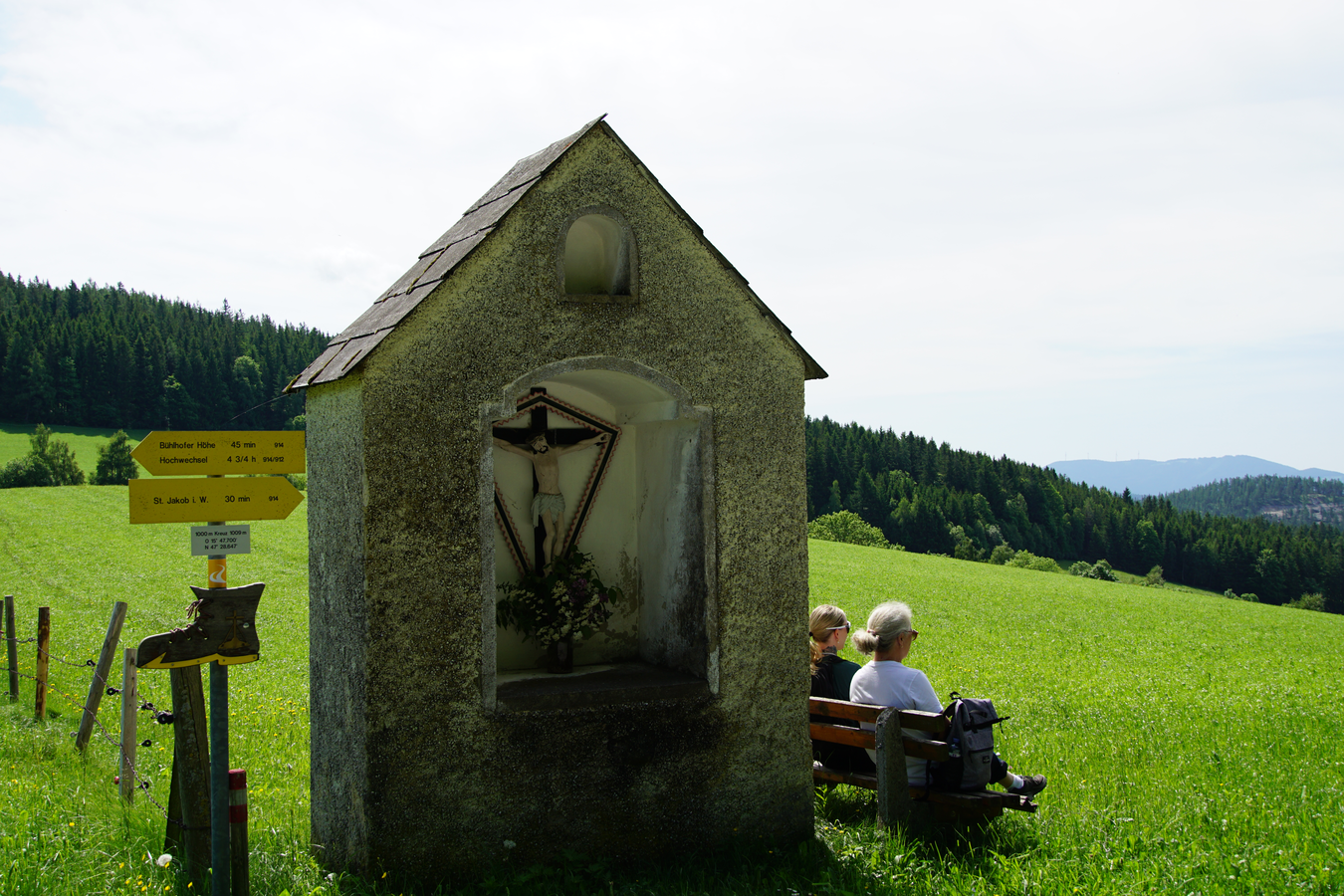 Anna und Herti beim 1000 Meter Materl in St. Jakob am Walde