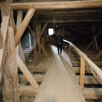 Gang zur Kuppel in der Pfarrkirche Pöllau | © 
Oststeiermark Tourismus | Claudia Heschl