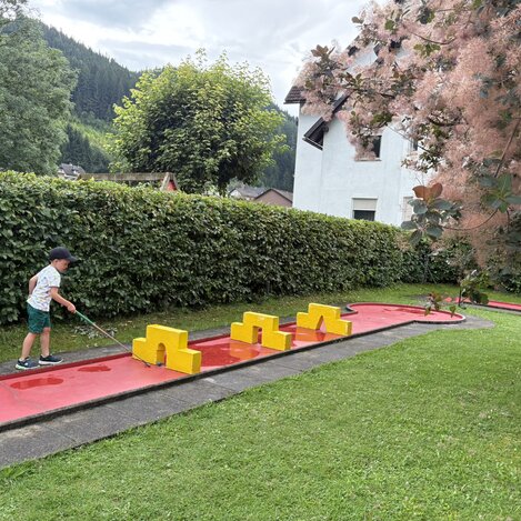 Minigolf spielen in Ratten in der Region Joglland-Waldheimat | © 
Oststeiermark Tourismus | Patricia Kamper